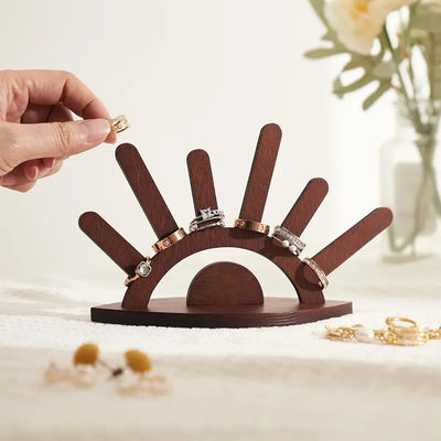 Détecteur de bague en bois Détecteur de bijoux créatifs Pour les ornements Package cadeau inclus