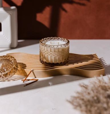 Plateau d'affichage en bois ondulé pour le style Boho moderne sur mesure