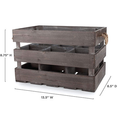 Carton solide de style vintage, panier en bois marron avec poignées et couleur de tache