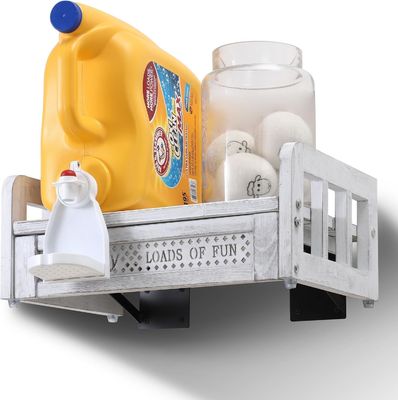 Transformez votre buanderie avec ce détergent en bois monté sur le mur