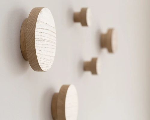 Porte-clés magnétique en bois à charme rustique