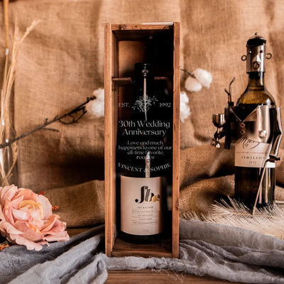 Cadeau personnalisé pour la réception de la maison Gravé Capot acrylique clair Boîte à vin rustique en bois de pin