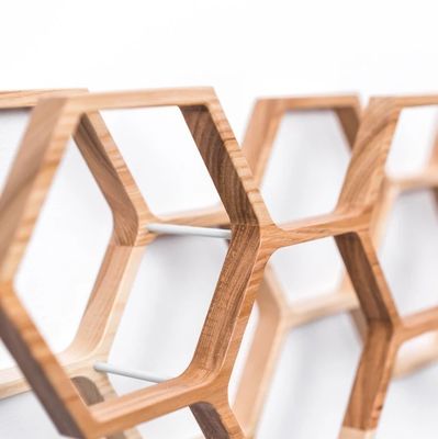 Accueil Meubles en bois monture murale en nid d'abeille Porteur de papier toilette avec rangement de tissus