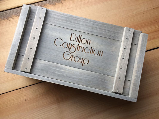 Boîte-cadeau en bois personnalisée pour bouteille de vin ou de whisky personnalisée et verrerie