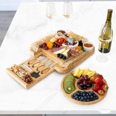 Bambous personnalisé Couleur naturelle Cheese Board et couteau Set Charcuterie Boards Set cadeau