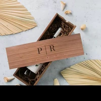 Une boîte de vin en bois de noyer exquise Boîte en bois pour cadeau de mariage