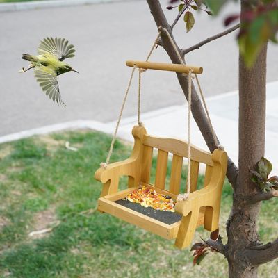 Chaise oscillable environnementale Nourrisseurs d'oiseaux pour une suspension extérieure Ensemble de 2 bancs en bois en forme de banc