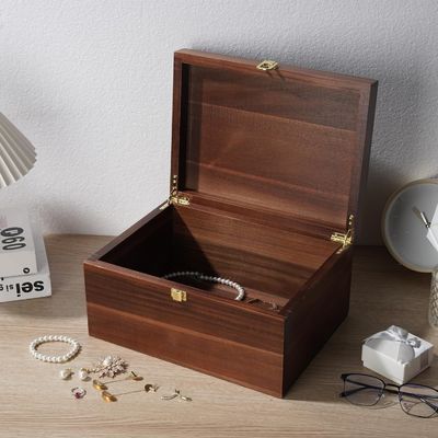 La boîte de stockage en bois à stratification brillante avec couvercle est de 11 x 8,9 x 4.9