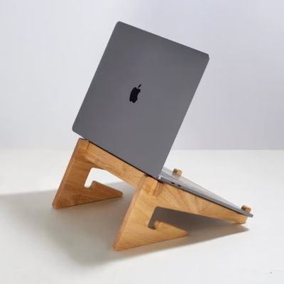 Acceptable OEM/ODM Étagère d'ordinateur portable en bois pour Mac Book Accessoire de bureau pour espace de travail ergonomique