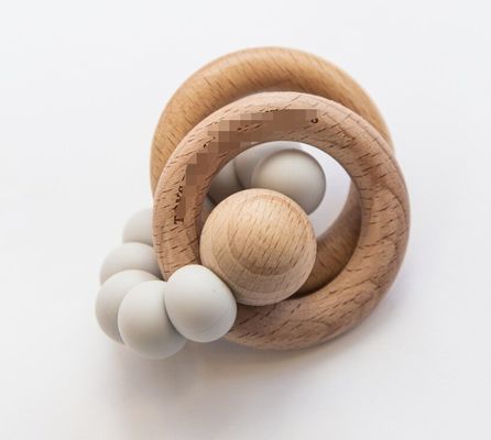 Europe personnalisée Caractéristique régionale Chaîne en bois avec boules en bois Jouet idéal pour enfants