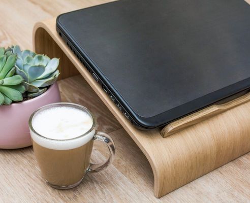 Appareil portable en bois fonctionnel Économie d'espace Refroidissement Ventilation Ascenseur de bureau d'ordinateur