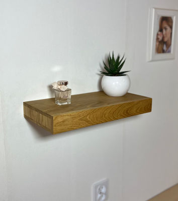 Description de l' étagère du compartiment secret flottant pour organiser les objets de valeur dans le chêne rustique