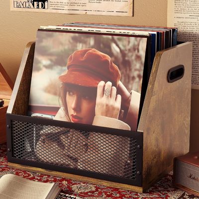 Boîte de stockage de disques en vinyle brun rétro pour une caisse de disques LP robuste et un design fonctionnel