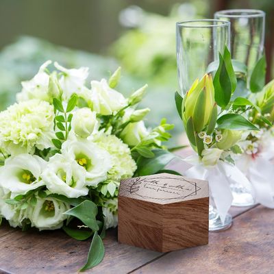 Boîte à cadeaux en bois massif sur mesure 2 fentes avec logo Boîte à bague en bois pour bague de fiançailles