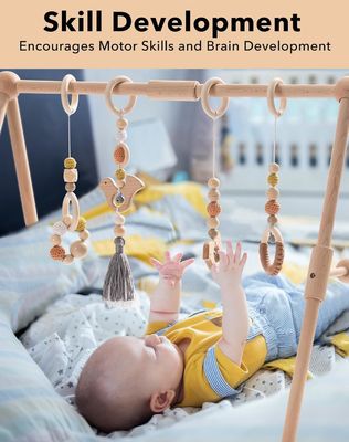 2407Frame Activité Gym Bar suspendu Jouets pour bébés Gym en bois pour bébés avec 4 jouets de votre couleur