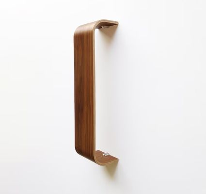 Organisez facilement votre salle de bain avec un support de serviette de douche en bois