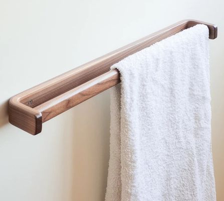 Étagère à serviettes de salle de bain en bois, à la main Étagère à serviettes en bois, à la main, à la main