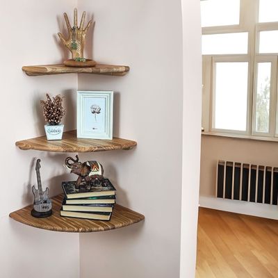 Étagère d'angle en bois montée sur le mur pour les accessoires de télévision et le stockage de cadres photo de petites plantes