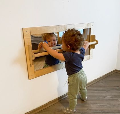 Montessori miroir en bois et miroir de sol pour optimiser l'espace