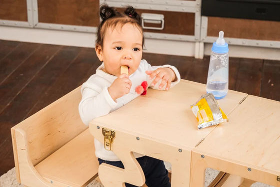 Modèle de chaise d'apprentissage gratuite pour table et tour d'activités pour enfants