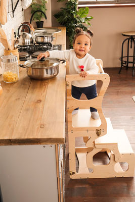 Modèle de chaise d'apprentissage gratuite pour table et tour d'activités pour enfants