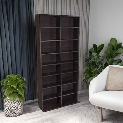 12 étagères réglables et 4 étagères fixes