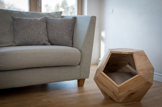 Container de rangement ménager Lit de chat Grotte de design moderne avec bois massif et table d'appoint