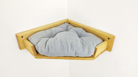 Maison de jeu pour chats monté sur le mur avec lit de chat en bois naturel