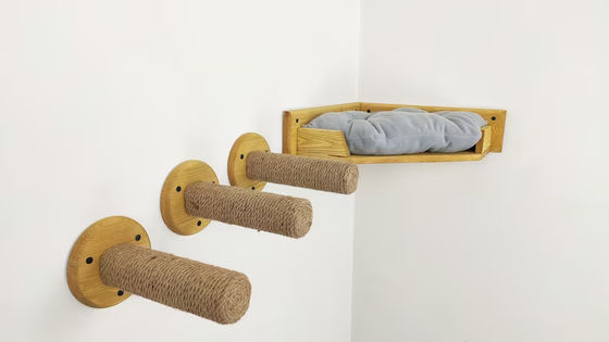 Maison de jeu pour chats monté sur le mur avec lit de chat en bois naturel