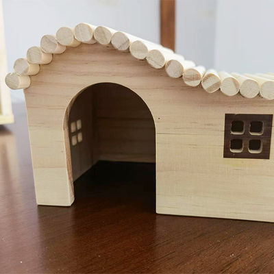 Cadeau artisanal Lit d'animal industriel maison de hérisson en bois pour l'escalade