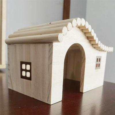 Cadeau artisanal Lit d'animal industriel maison de hérisson en bois pour l'escalade