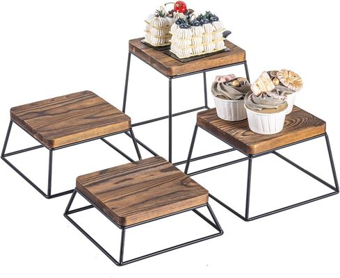 Produit de bois brûlé en grande quantité en métal noir