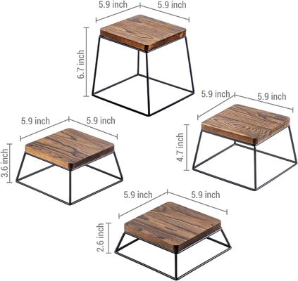 Produit de bois brûlé en grande quantité en métal noir