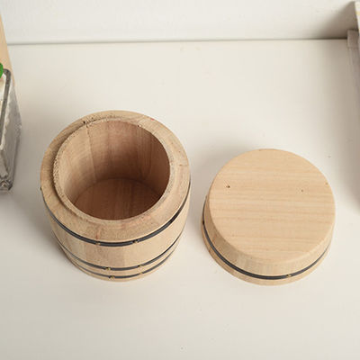 Baril de stockage en bois de couleur claire personnalisable selon vos préférences