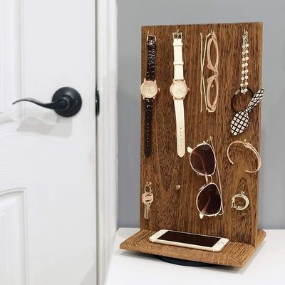 Fonction d'économie d'espace 9 W x 7.5 D x 16.5 H Échafaudage de bijoux en bois avec 32 hameçons