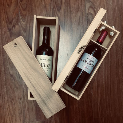 Boissons industrielles 750 ml Boîte à vin en bois de pin avec un design simple et une couleur naturelle