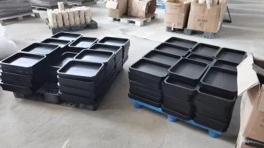 202406 Plateau de service en bois noir Matériau bois d'acacia Plateau de bois sur mesure avec poignée