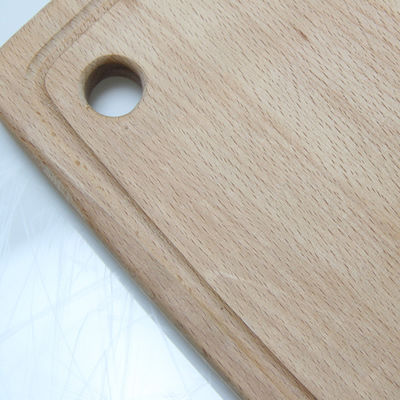 Tableau de coupe en bois massif de hêtre fonctionnel et durable avec poignée d'impression brûlée
