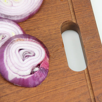 Tableau de coupe en bois massif fonctionnel avec poignée de taille personnalisée