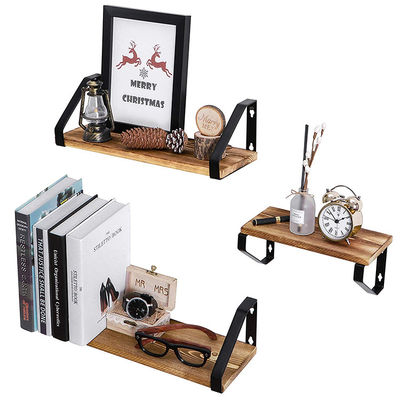 Étagère en bois rustique pour le livre de bricolage et l'organisation de petites plantes en conception artisanale