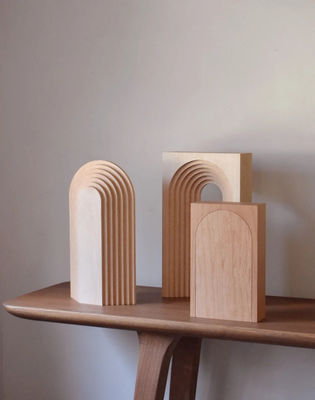 Décoration de maison en bois sur mesure Illustration graphique Décoration artistique Sculpture d'arche