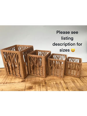 Lanterne de bougie en bois de couleur claire pour les porte-lampes à thé faits à la main en conception de découpe laser