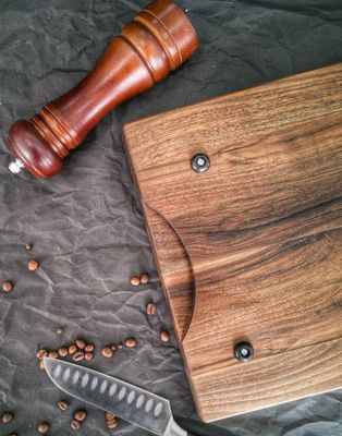 Logo personnalisé Acceptable 1,75 épaisseur grande planche de coupe de noix avec rainure de jus