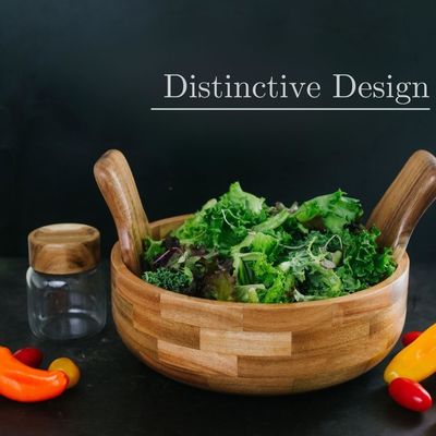 Complétez votre soirée avec des ustensiles et un pot de vinaigrette