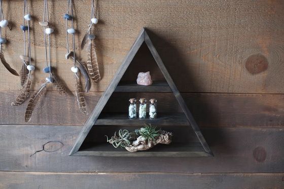 Meubles de salon sur mesure en bois fait à la main Monté sur le mur Étagère triangulaire flottante 16&quot; ou 18&quot; X3.2&quot; Design moderne
