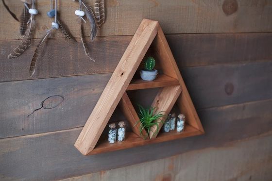 Meubles de salon sur mesure en bois fait à la main Monté sur le mur Étagère triangulaire flottante 16&quot; ou 18&quot; X3.2&quot; Design moderne