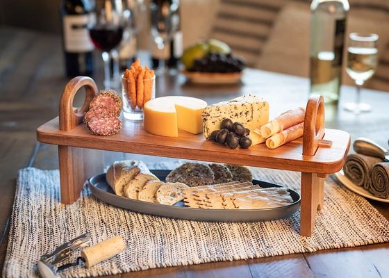 Plateau de bois surélevé contemporain pour la décoration intérieure