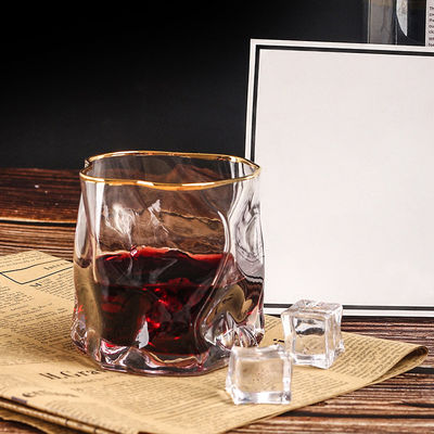 Coupe de vin en verre de whisky en cristal avec lignes tordues Logo personnalisé et options multicolores