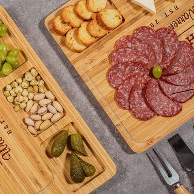 Taille personnalisée en bois de noix noire en vrac Bloc de coupe de bambou Cuisine Taille de coupe de fromage avec outils