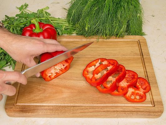 Petites planches de coupe intelligentes de baleine de bambou avec un design traditionnel en caoutchouc synthétique de noix